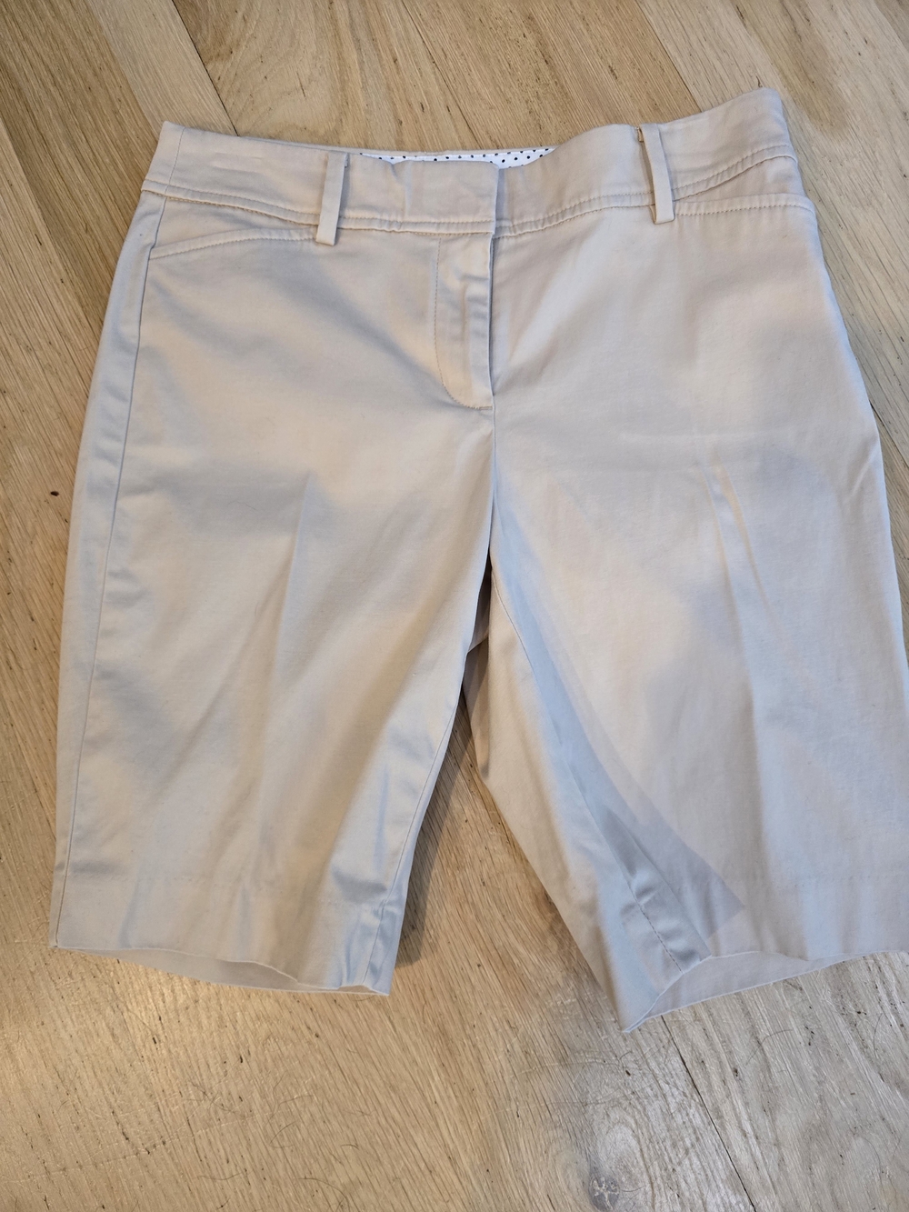 Talbots Cream Knee-Length Bermuda Shorts 2P